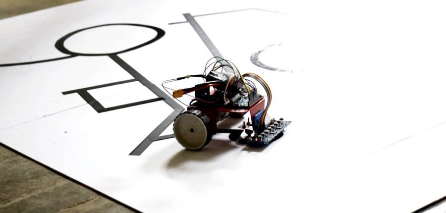 prayaag-intercollege_tech fest_Line follower_robot_competition